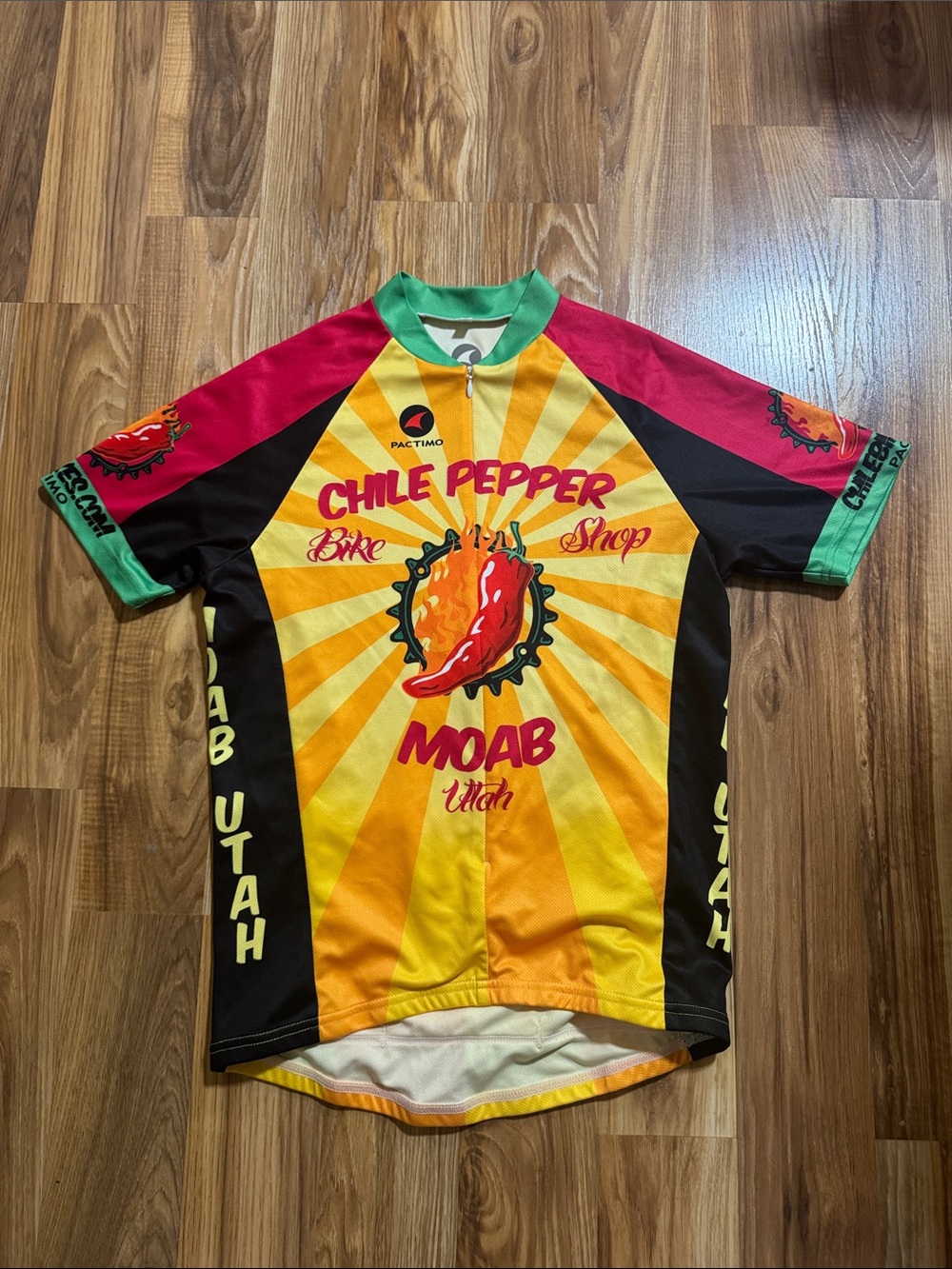 Pactimo Bike Cycling Jersey Moab, Utah Chili Pepper Bike Shop Large